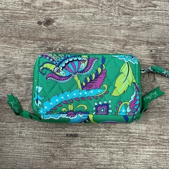 Vera Bradley Quilted Green Print Wallet/Card Holder - Picture 4 of 4